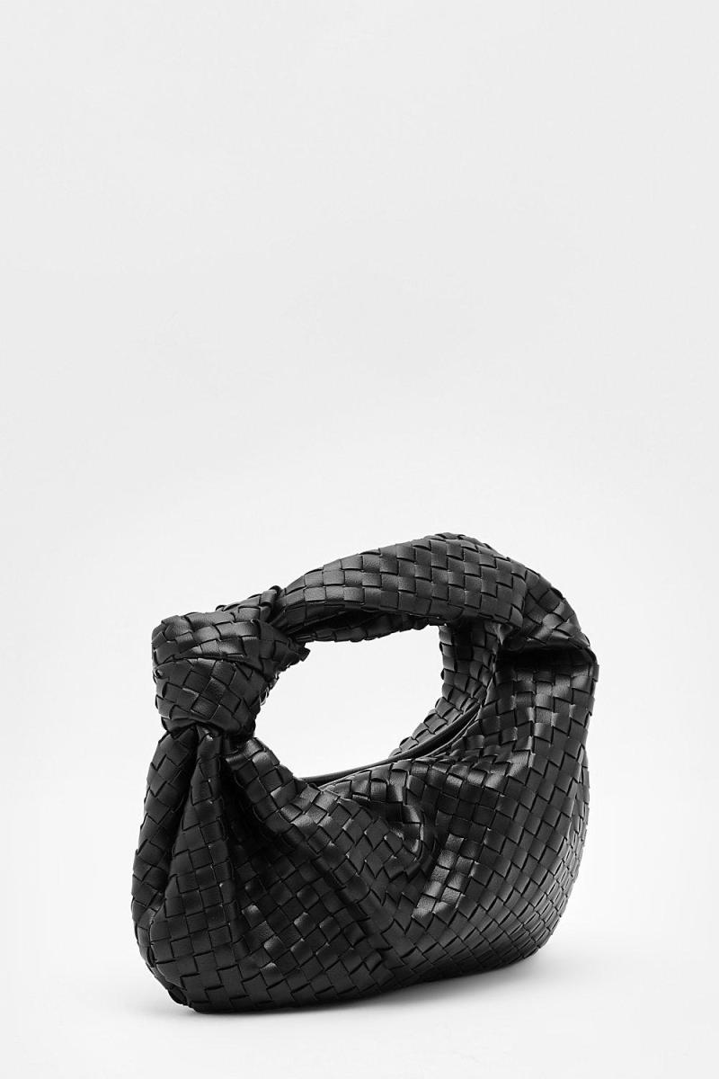 Плетена сумка з ручкою