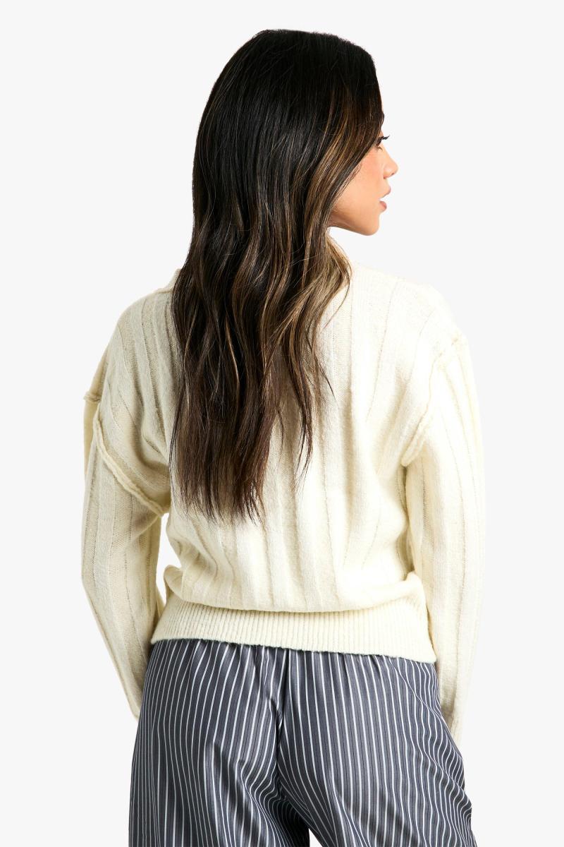 Деталь шва м'яке ребро в'язана хлопець кардиган