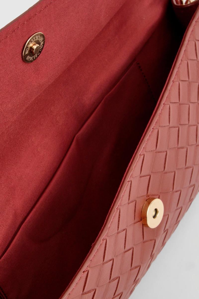 Прямокутна сумка-клатч із плетеної шкіри