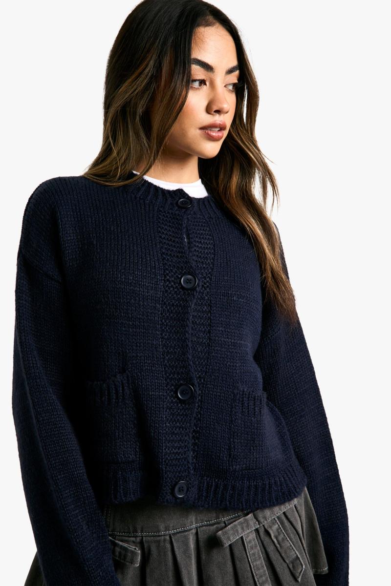 Кнопка через м'який в'язаний кардиган