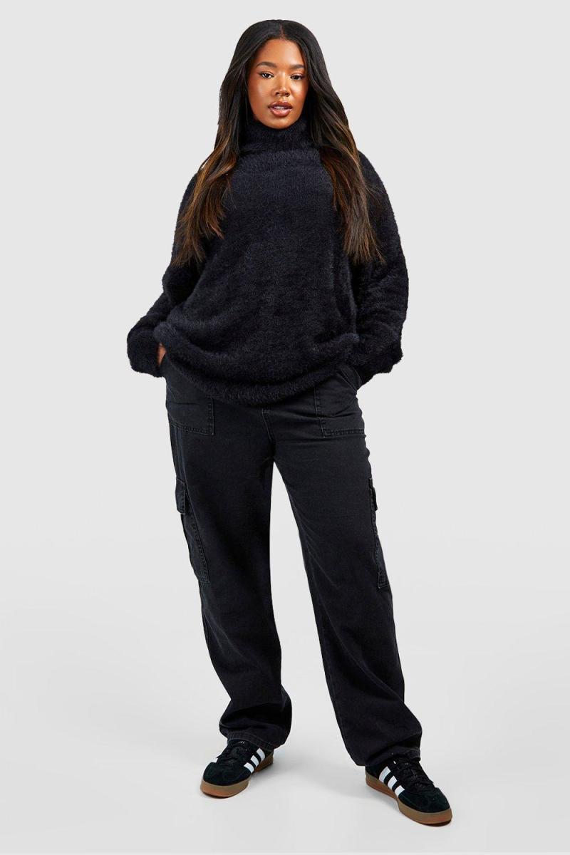 Плюс пухнастий трикотажний джемпер з горловиною