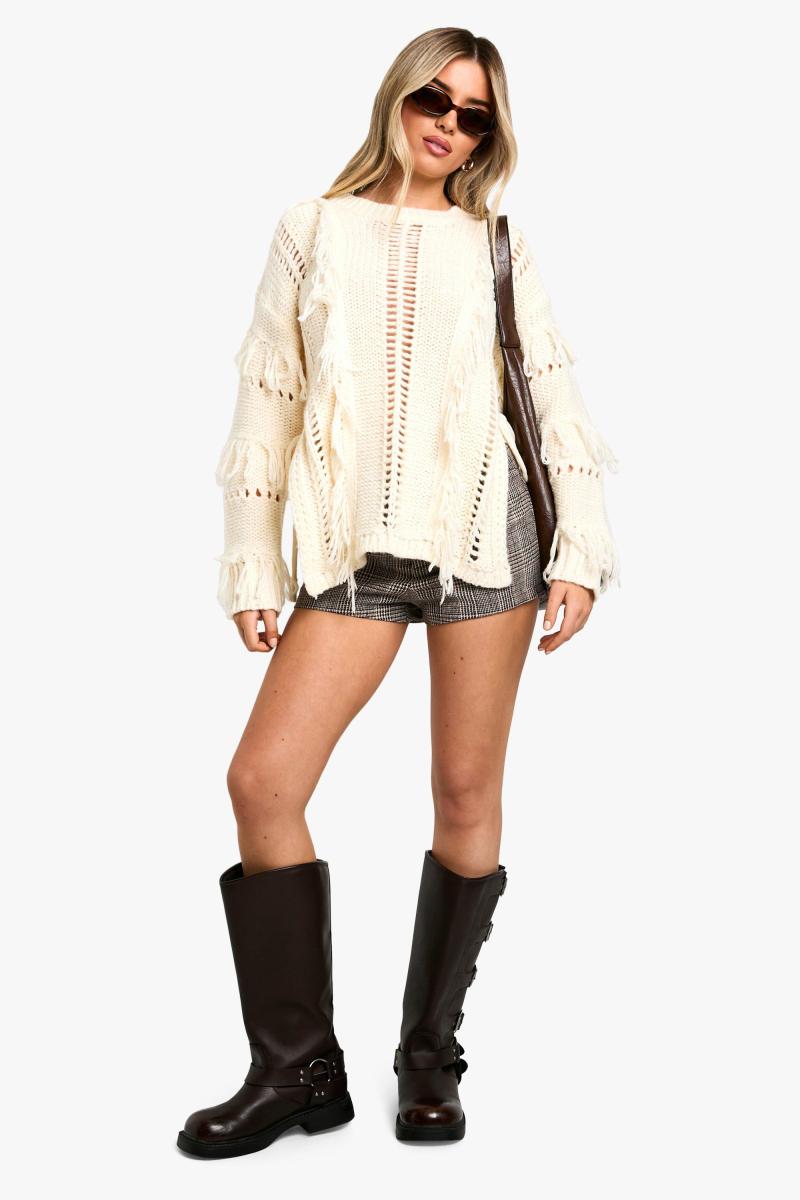 Широкий в'язаний джемпер з бахромою