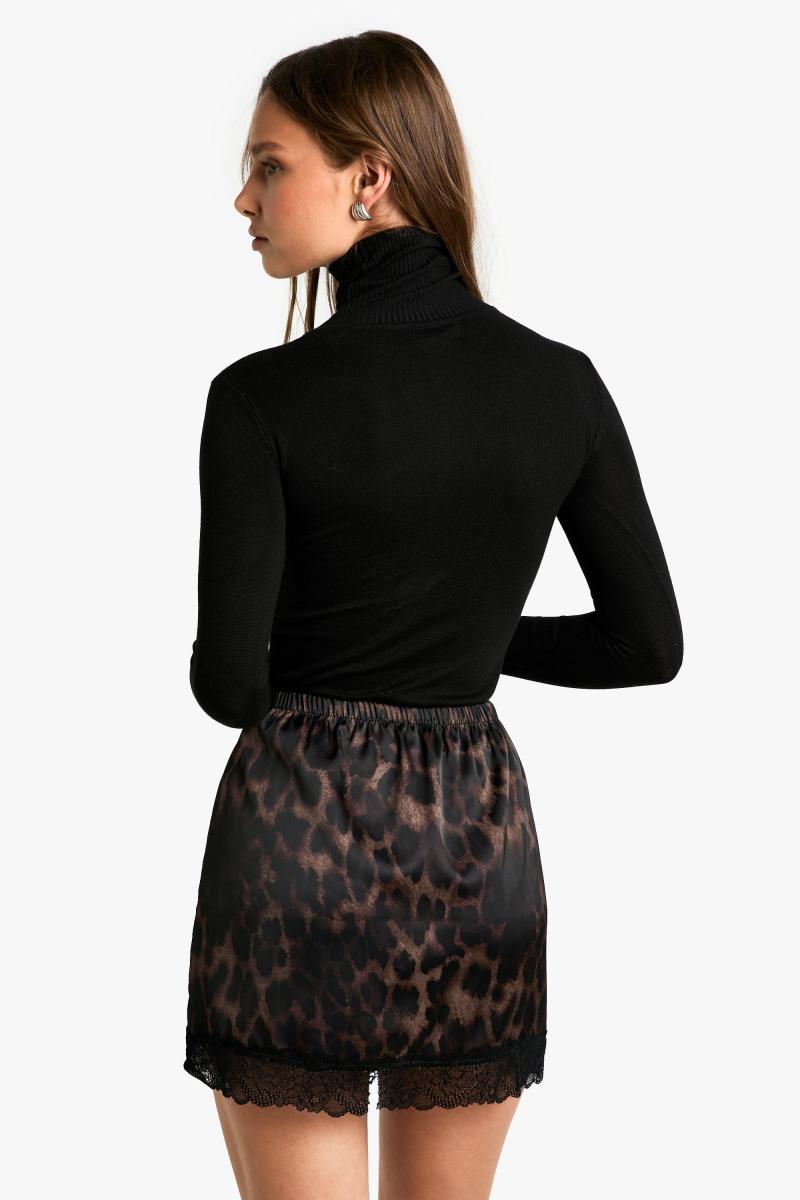 Міні-спідниця з леопардовим атласним мереживом