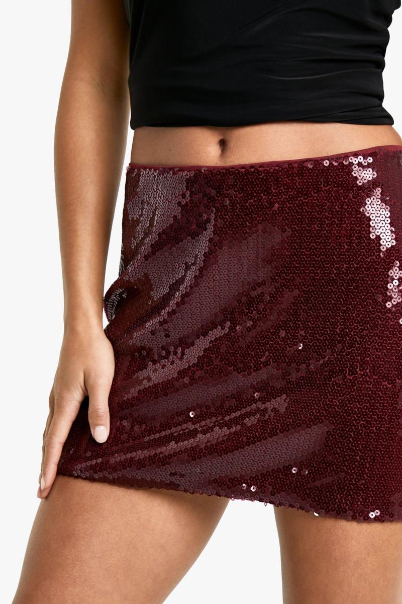 Маленька міні-спідниця з паєтками