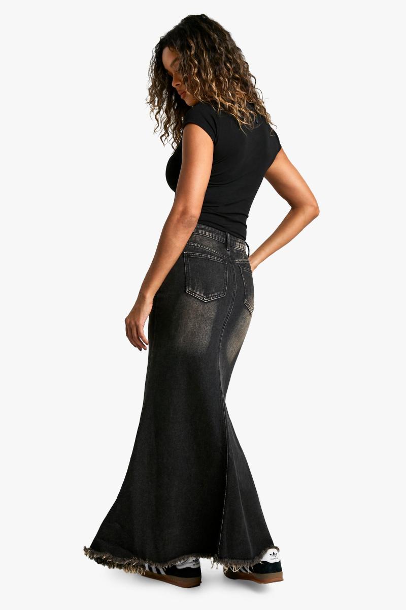 Джинсова максі-спідниця з необробленим подолом «риб’ячий хвіст».