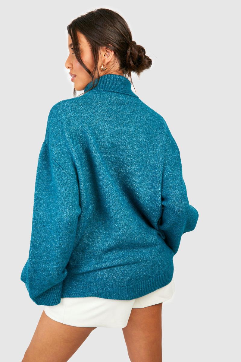 М'який трикотажний джемпер з горловиною