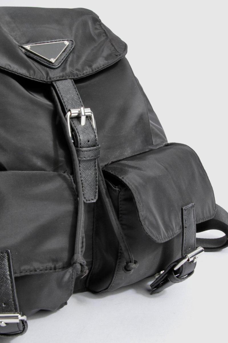 Нейлонова сумка-рюкзак з подвійною кишенею