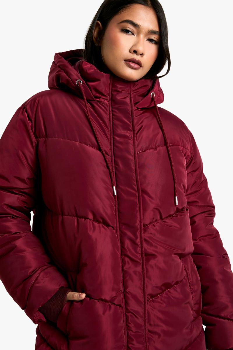 Пуховик максі-довжини з капюшоном