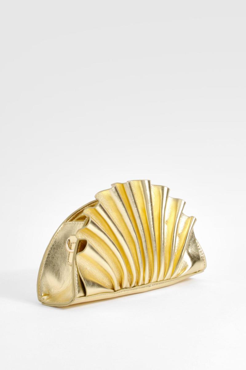 Сумка-клатч із металевими воланами