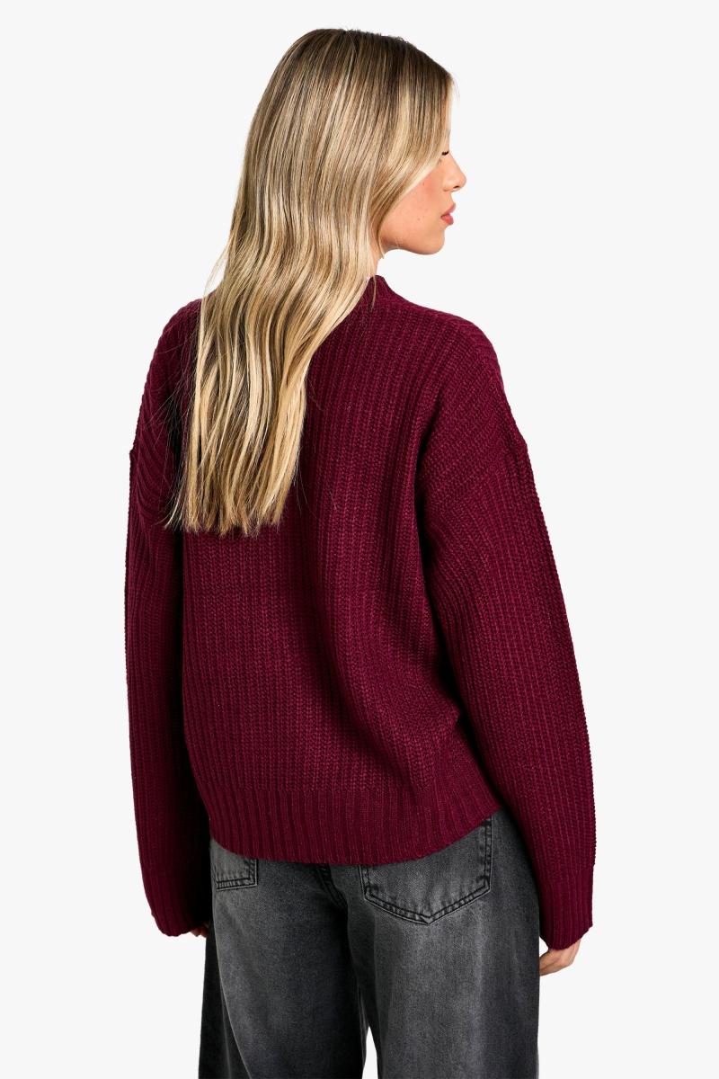 В'язаний кардиган бордового кольору з V-подібним вирізом
