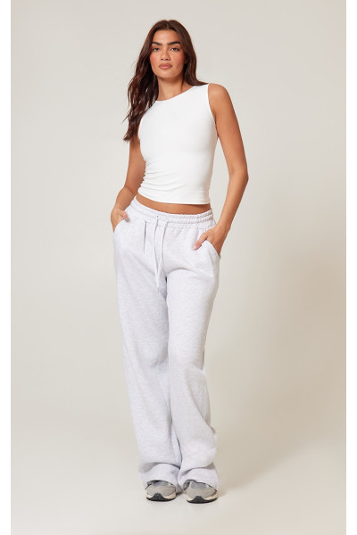 Сірий негабаритний пробіг на ногах Сірий негабаритний пробіг на ногах