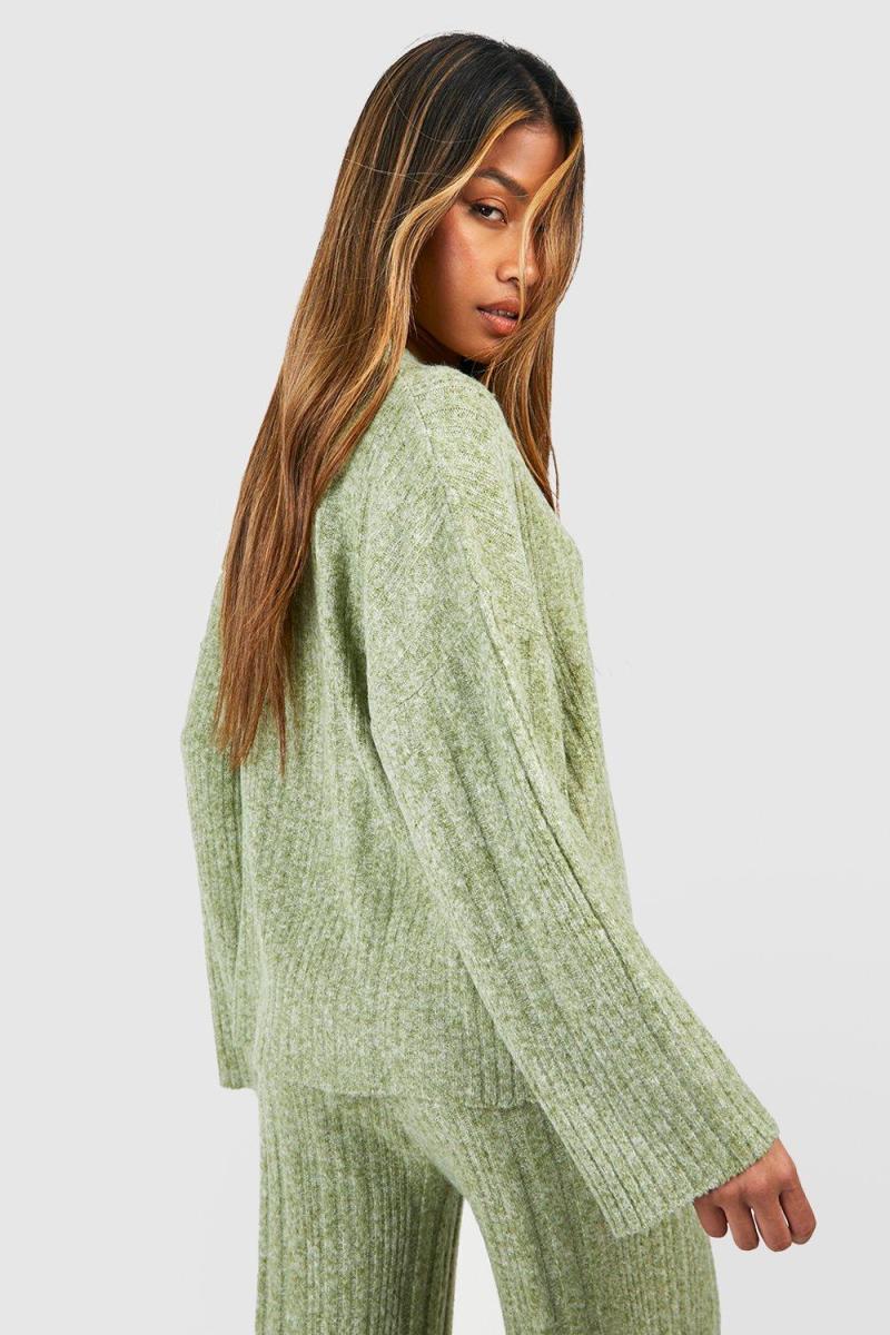 М'який джемпер з широкими рукавами в рубчик