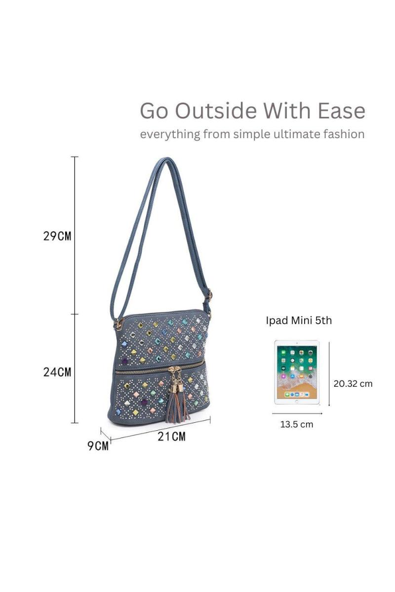 Сумка через плече з блискучими каменями та китицями