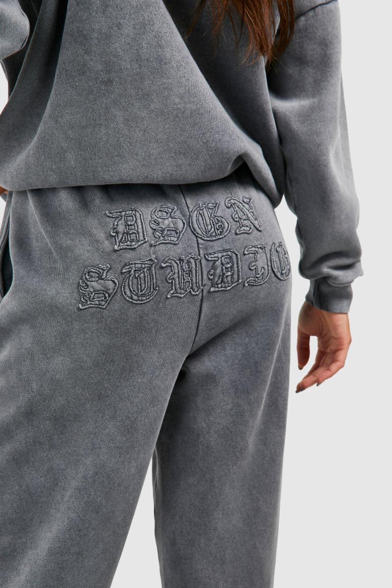 Dsgn Studio Self Fabric Applique Washed Straight Leg Jogger