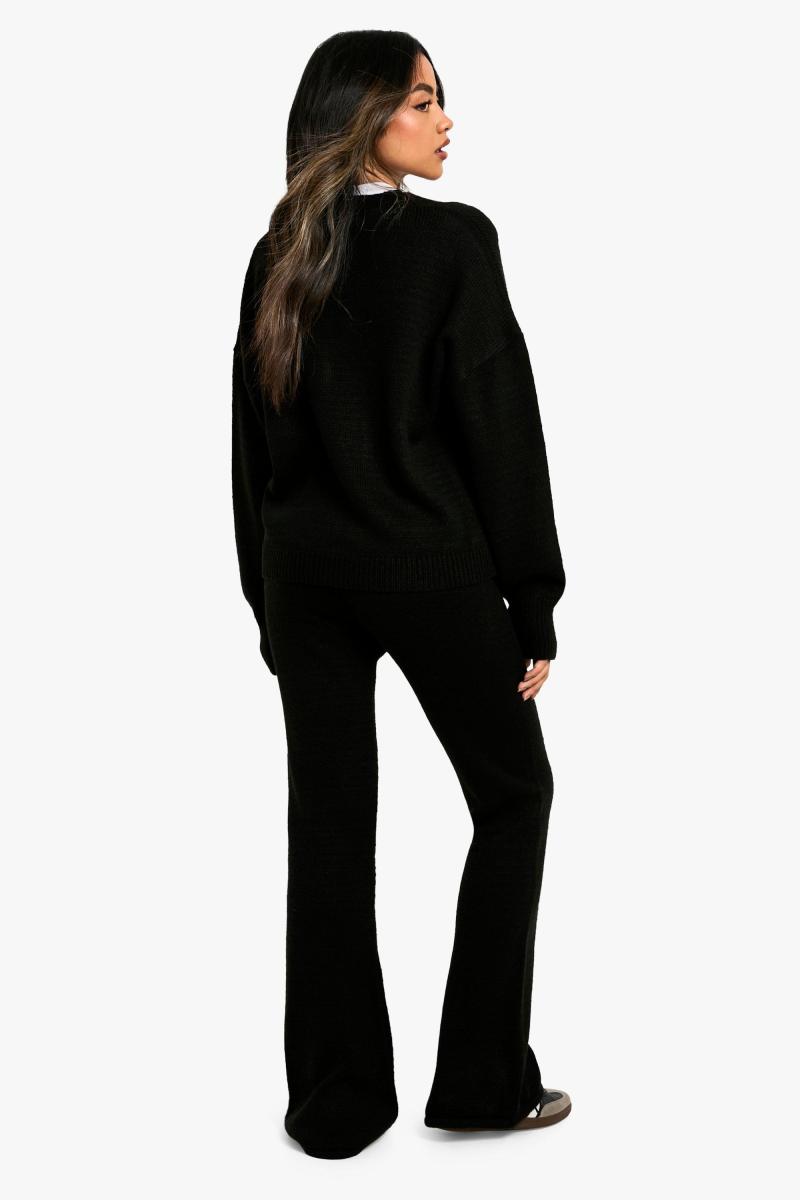 Трикотажний кардиган із широким витягом і брюки-кльош у поєднанні