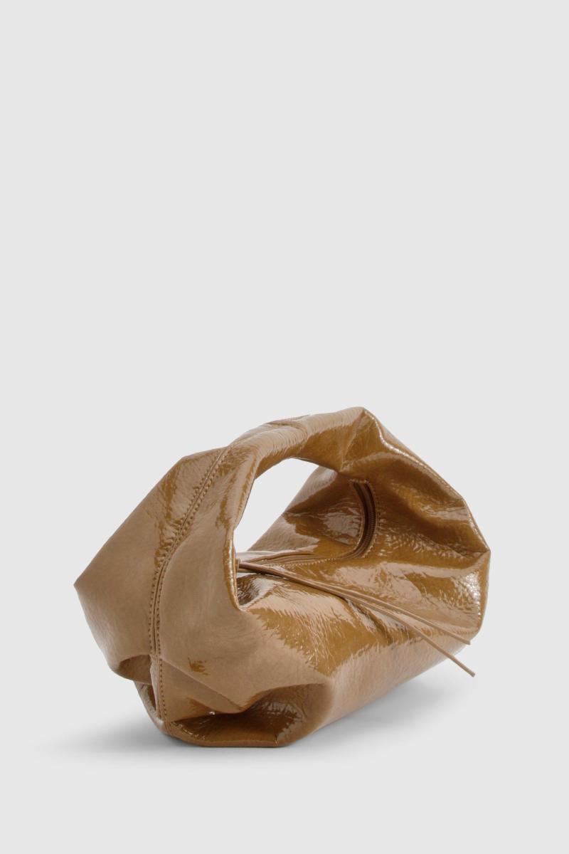 Текстурована лакована сумка-сумка