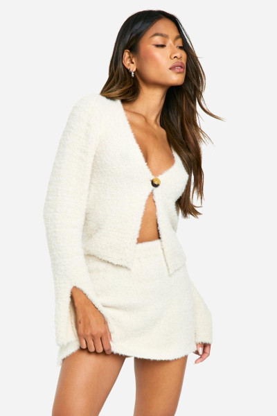 Пухнастий в'язаний кардиган на ґудзиках Пухнастий в'язаний кардиган на ґудзиках