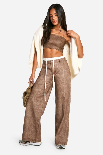 Прямі брюки з поліуретану з боксерським поясом Прямі брюки з поліуретану з боксерським поясом