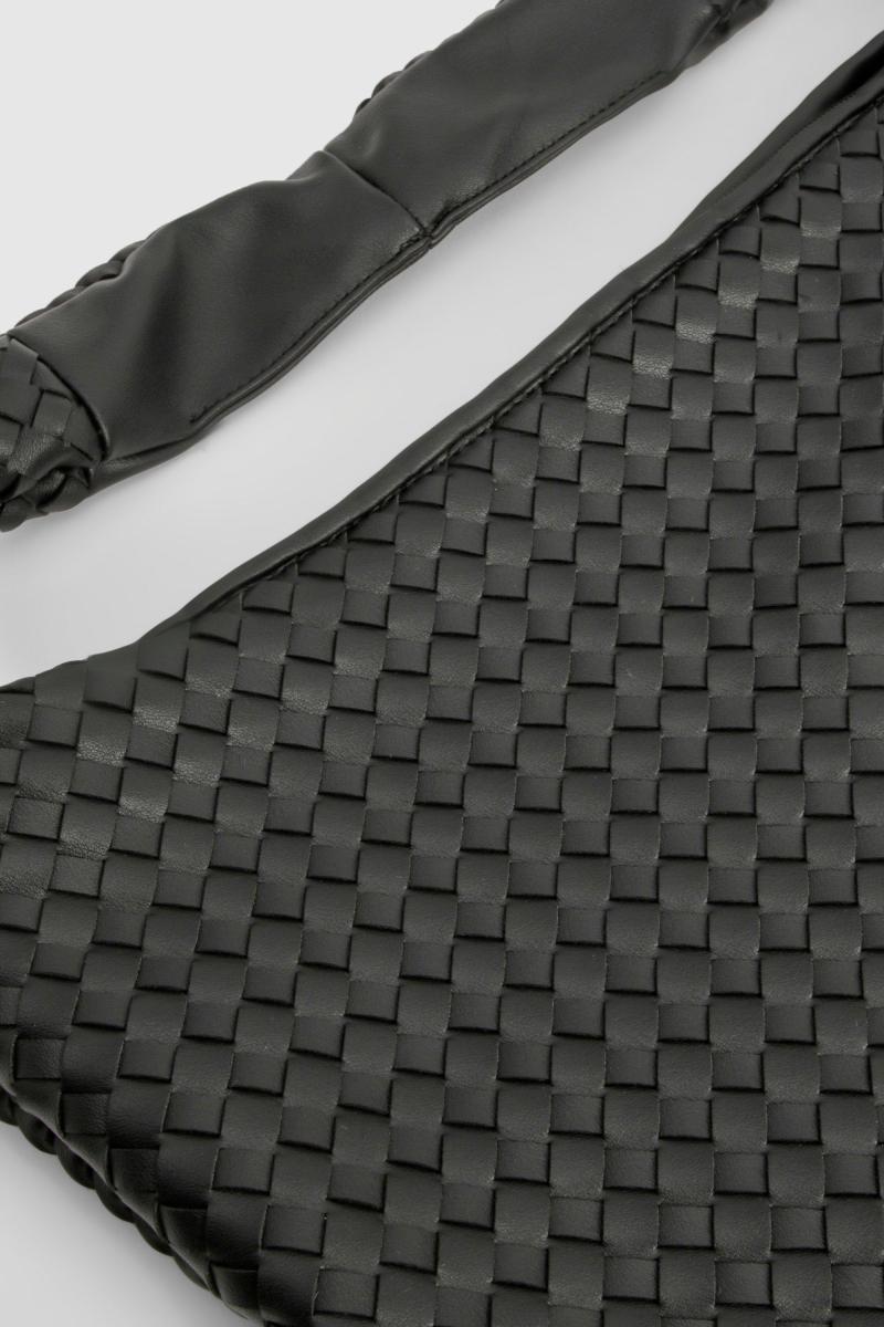 Плетена сумка-тоут