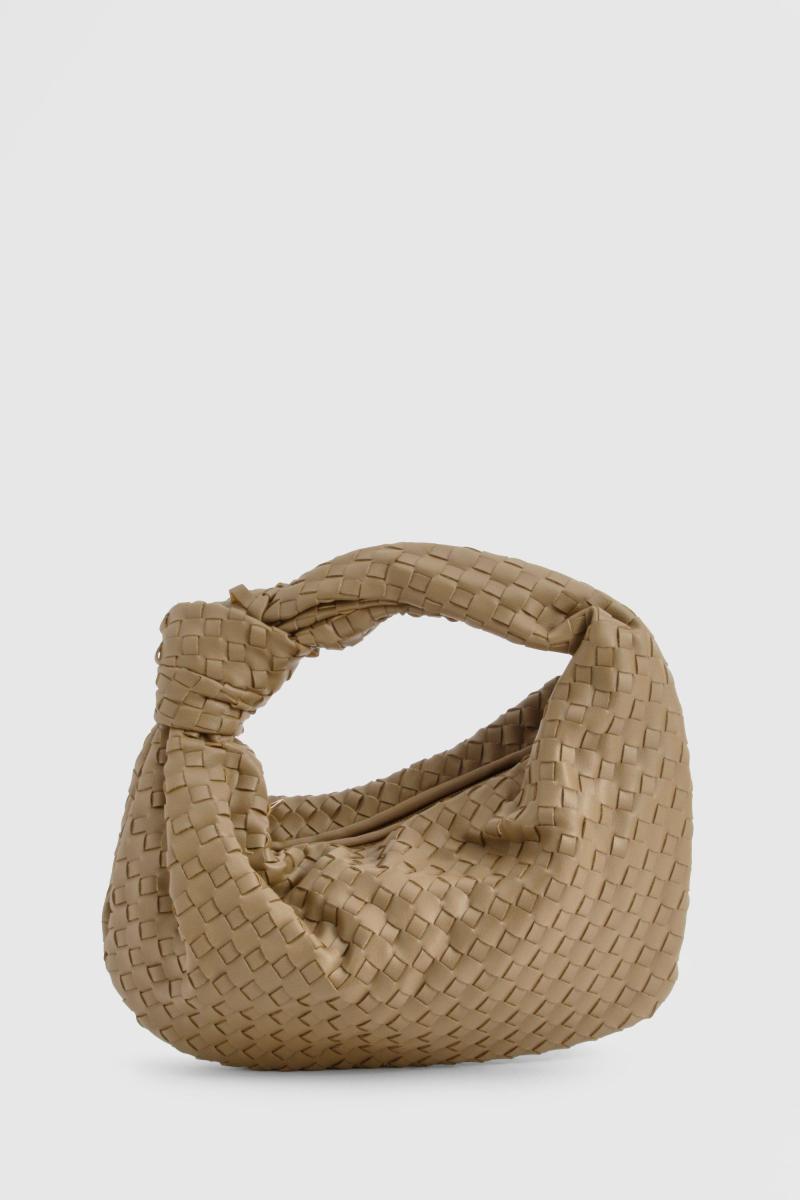 Плетена сумка з ручкою