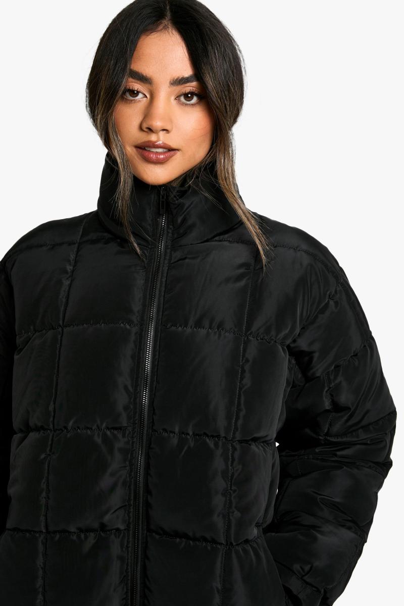 Стьобана пухова куртка