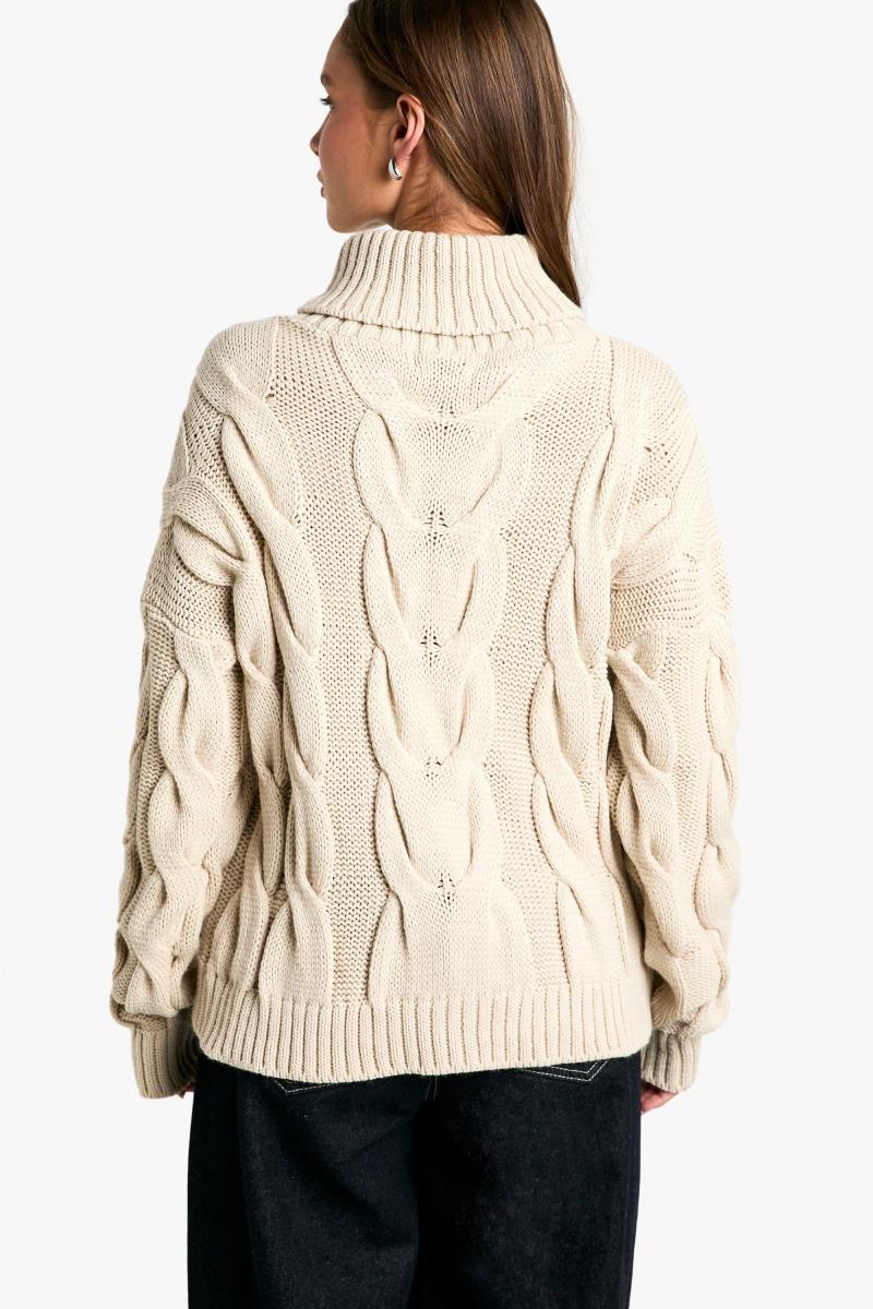 Величезний джемпер із широким вирізом із широким вирізом