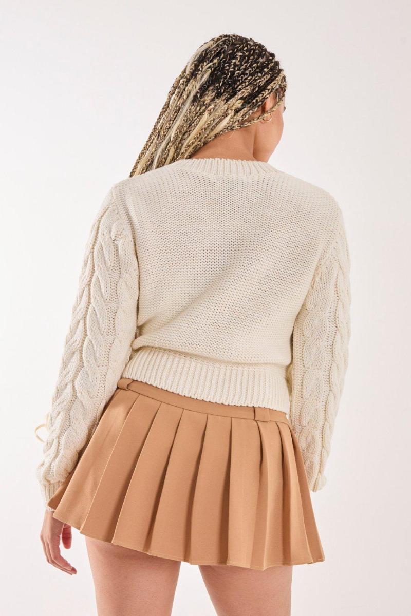 Коси кабелю в’язано обрізаною перемичкою