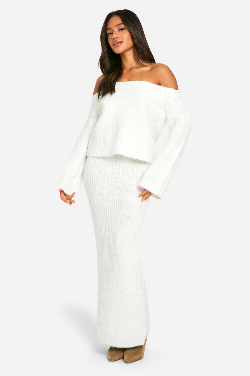 Трикотажний комплект оверсайз з джемпером і максі-спідницею