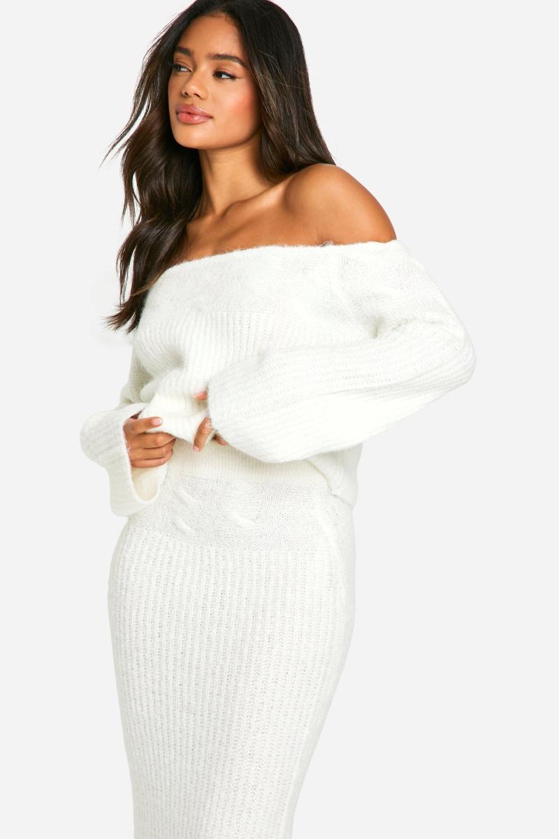 Трикотажний комплект оверсайз з джемпером і максі-спідницею