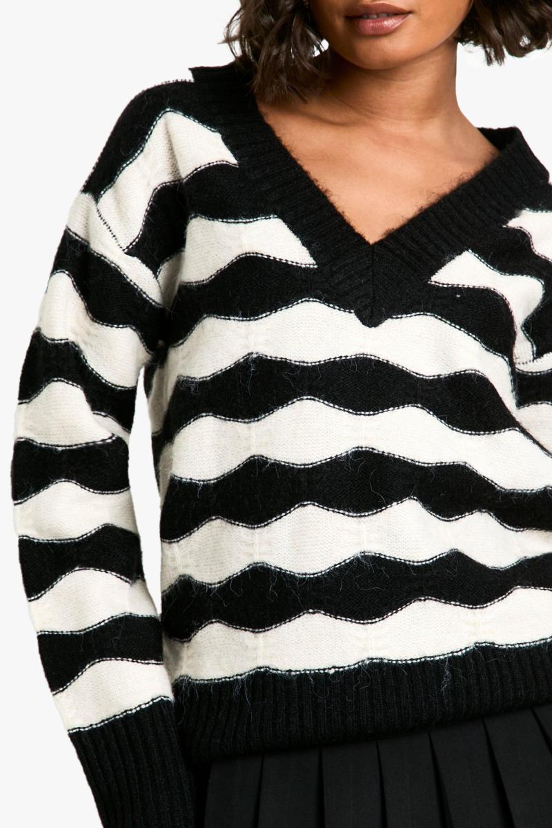 Високий v шия смуга негабаритний в'язаний джемпер