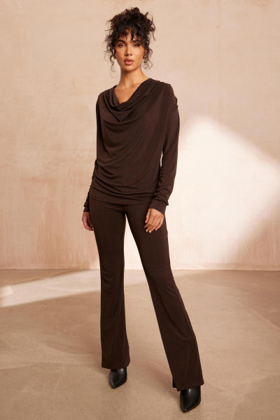 Штани з широкими ногами