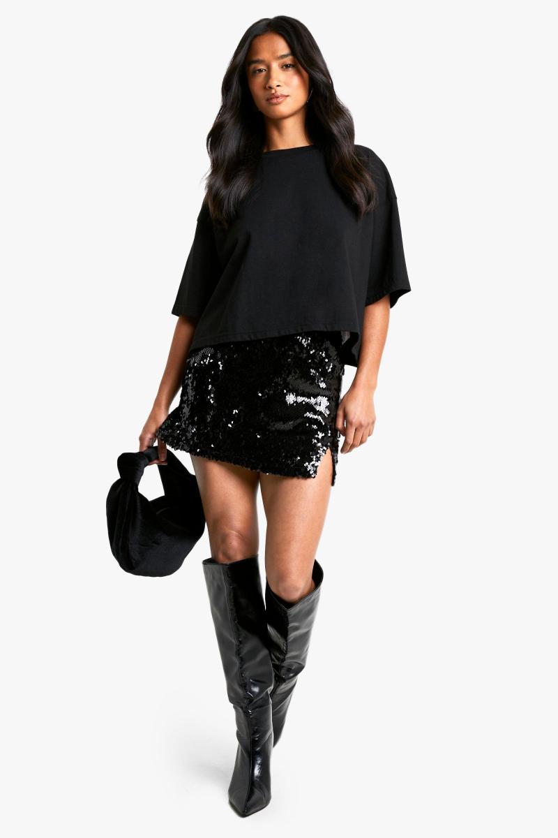 Маленька міні-спідниця з блискітками