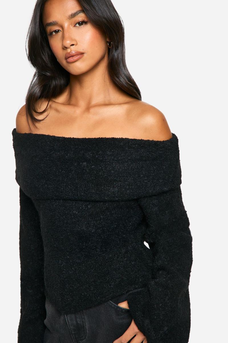Маленький трикотажний джемпер з відкритими плечима