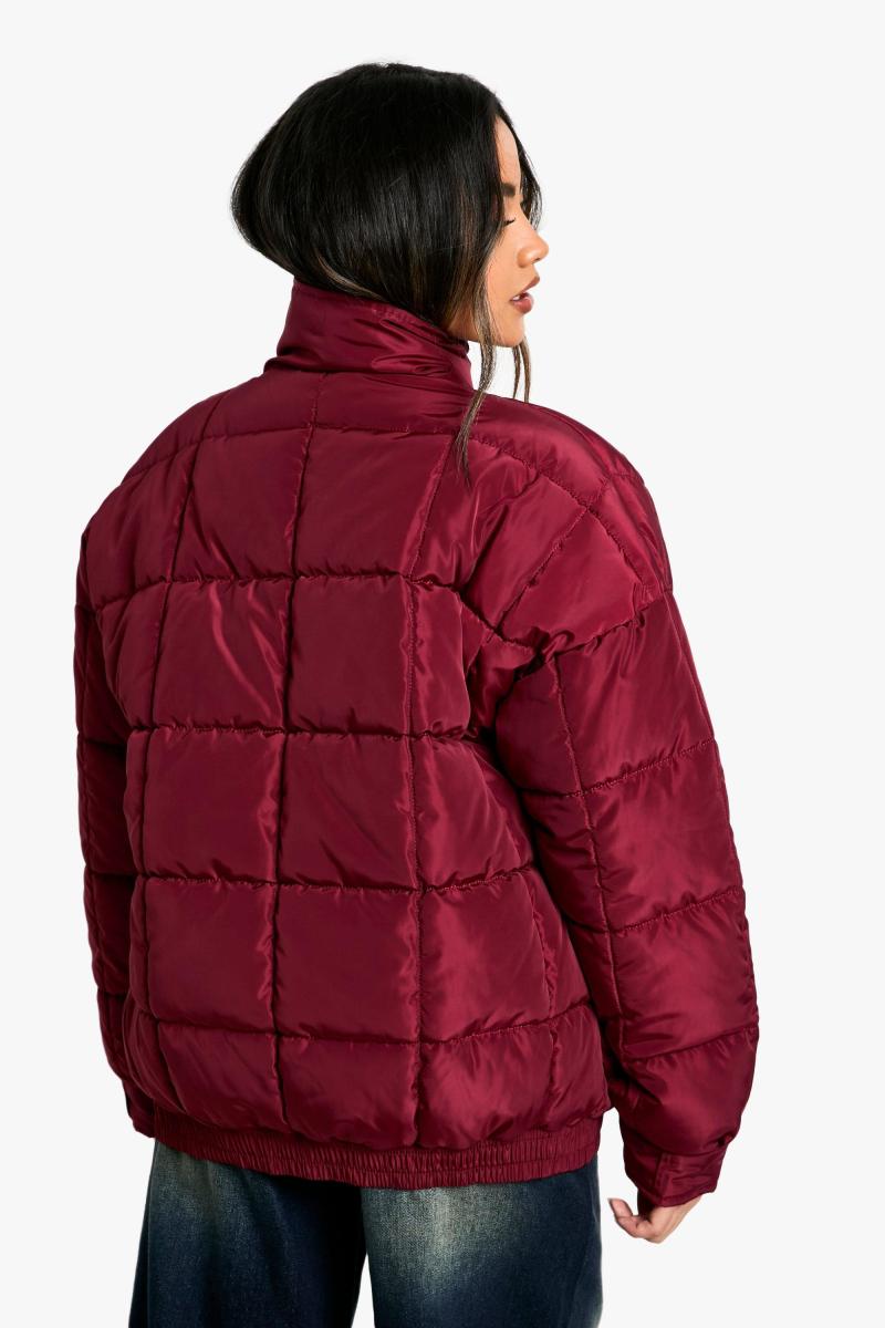 Стьобана пухова куртка