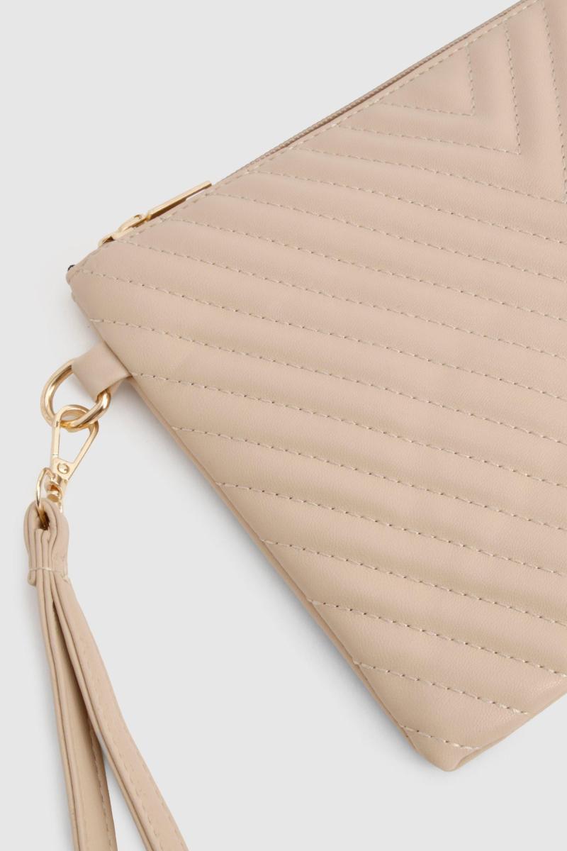 Стьобана сумка-клатч на блискавці