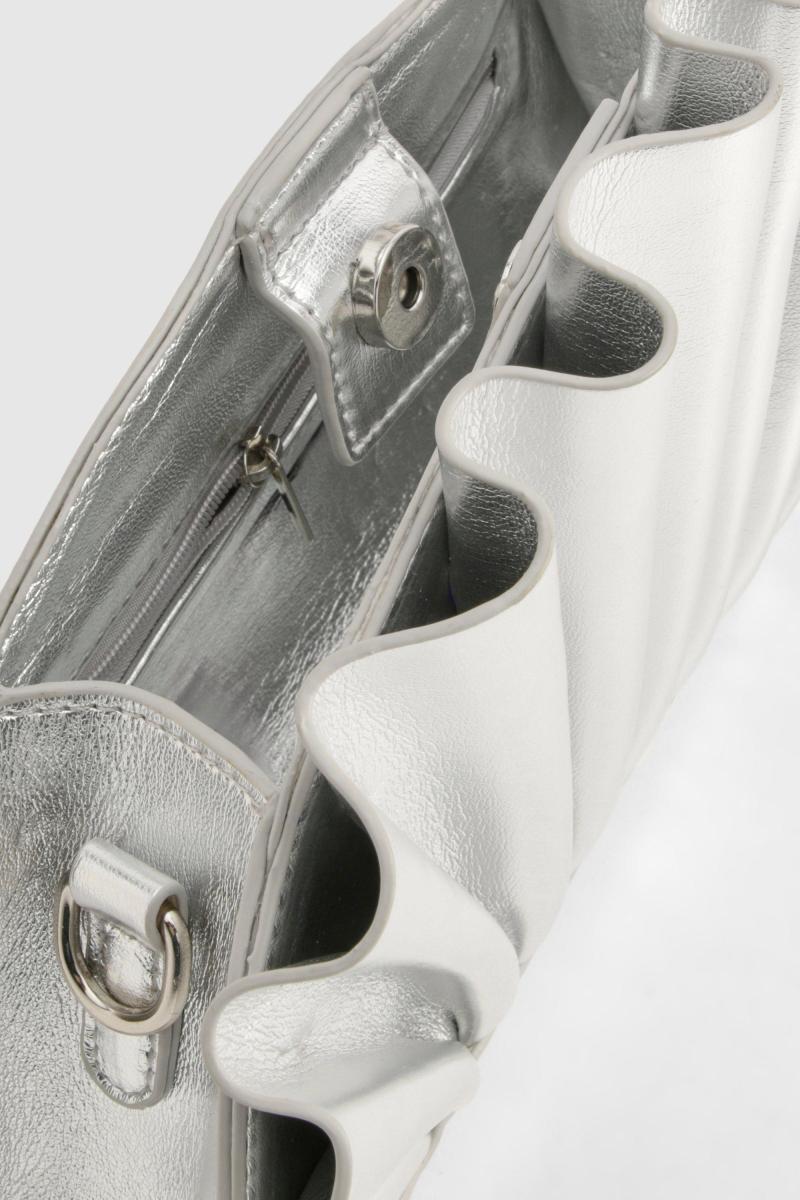 Сумка-клатч із металевими воланами